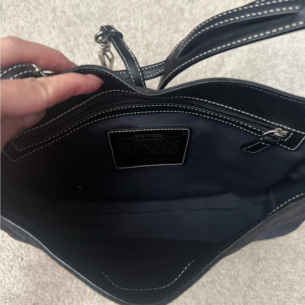 Vintage Y2K Coach Hamptons 6091 Signature C Clip Shoulder Bag in Black - Picture 3 of 8